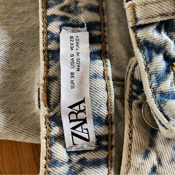 Womens Ripped Jeans - Picture 3 of 3